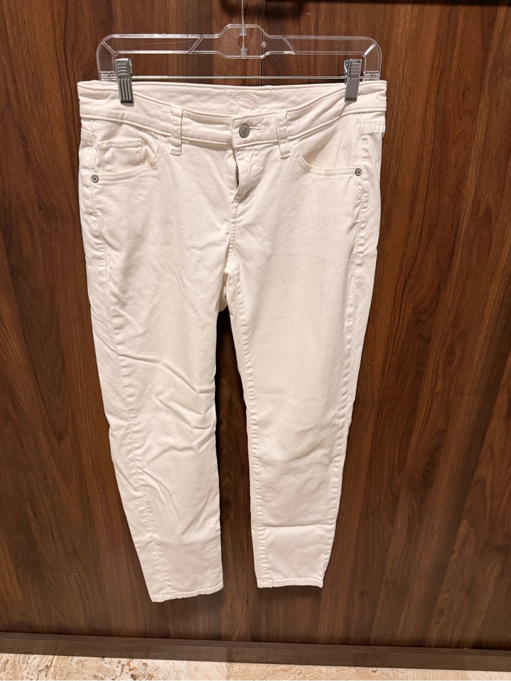 Tommy Bahama White Boyfriend Jeans, Size 2